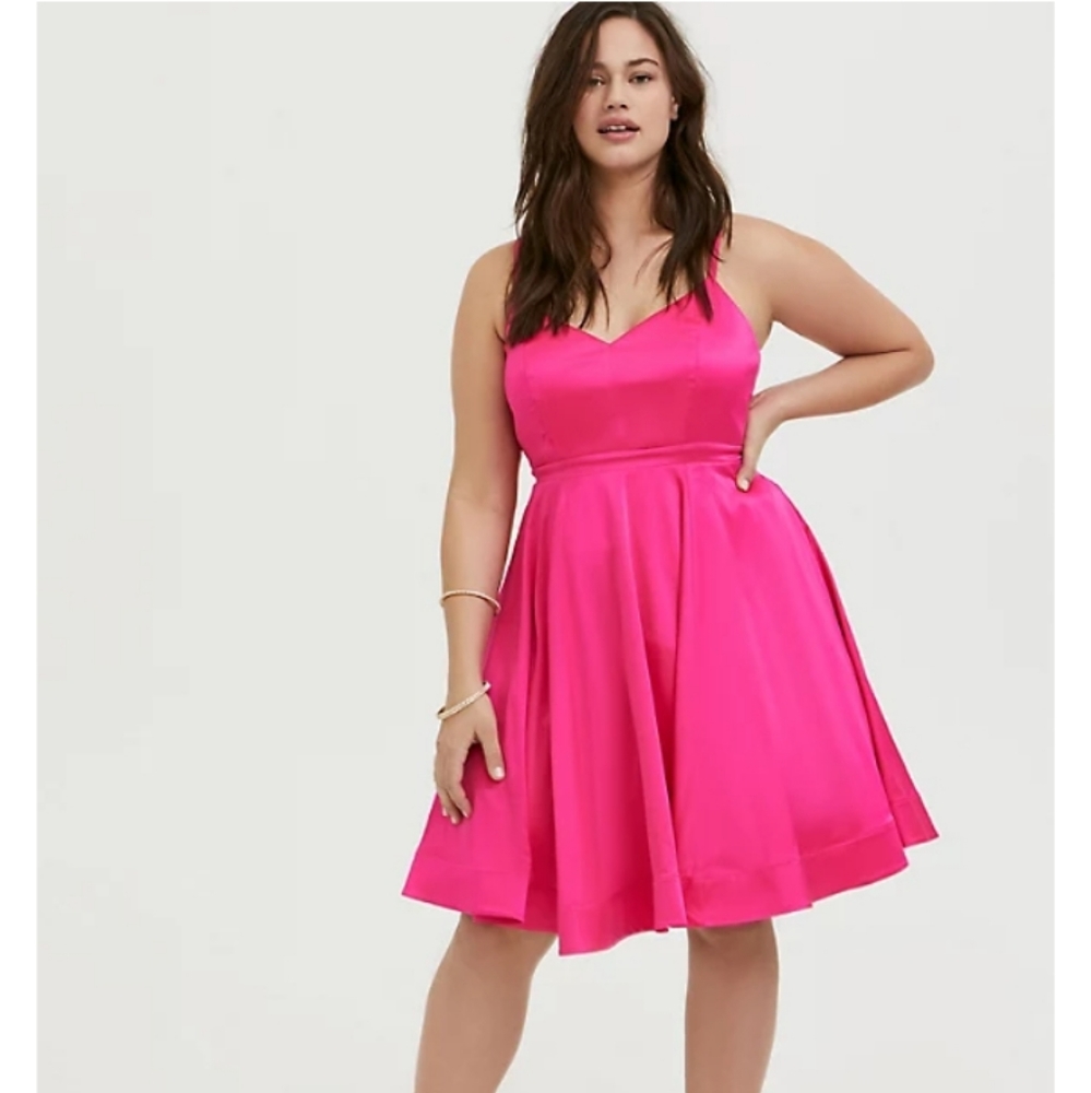 Torrid Pink Satin Dress 🏩 Special Occasion